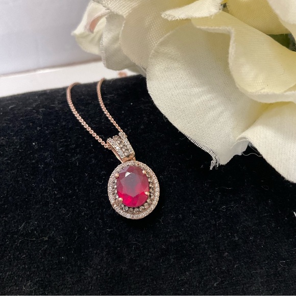 NIASSA RUBY  white and champagne zircon halo pendant - Picture 2 of 7